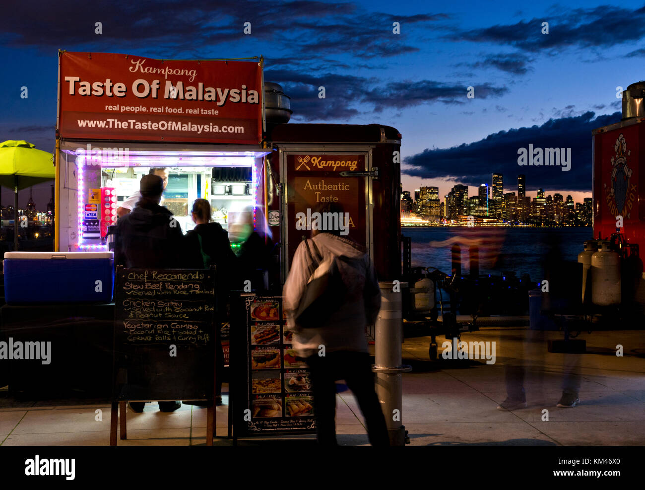 food-truck-at-the-shipyards-night-market