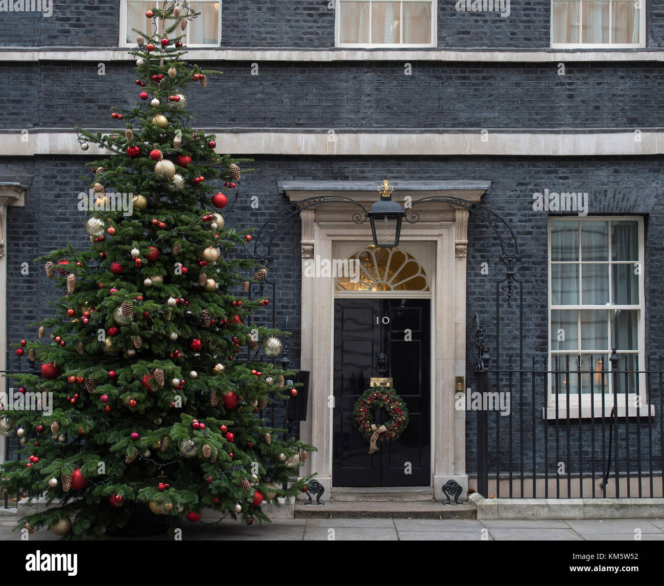downing street christmas tree stock photos downing downing street christmas tree stock photos downing