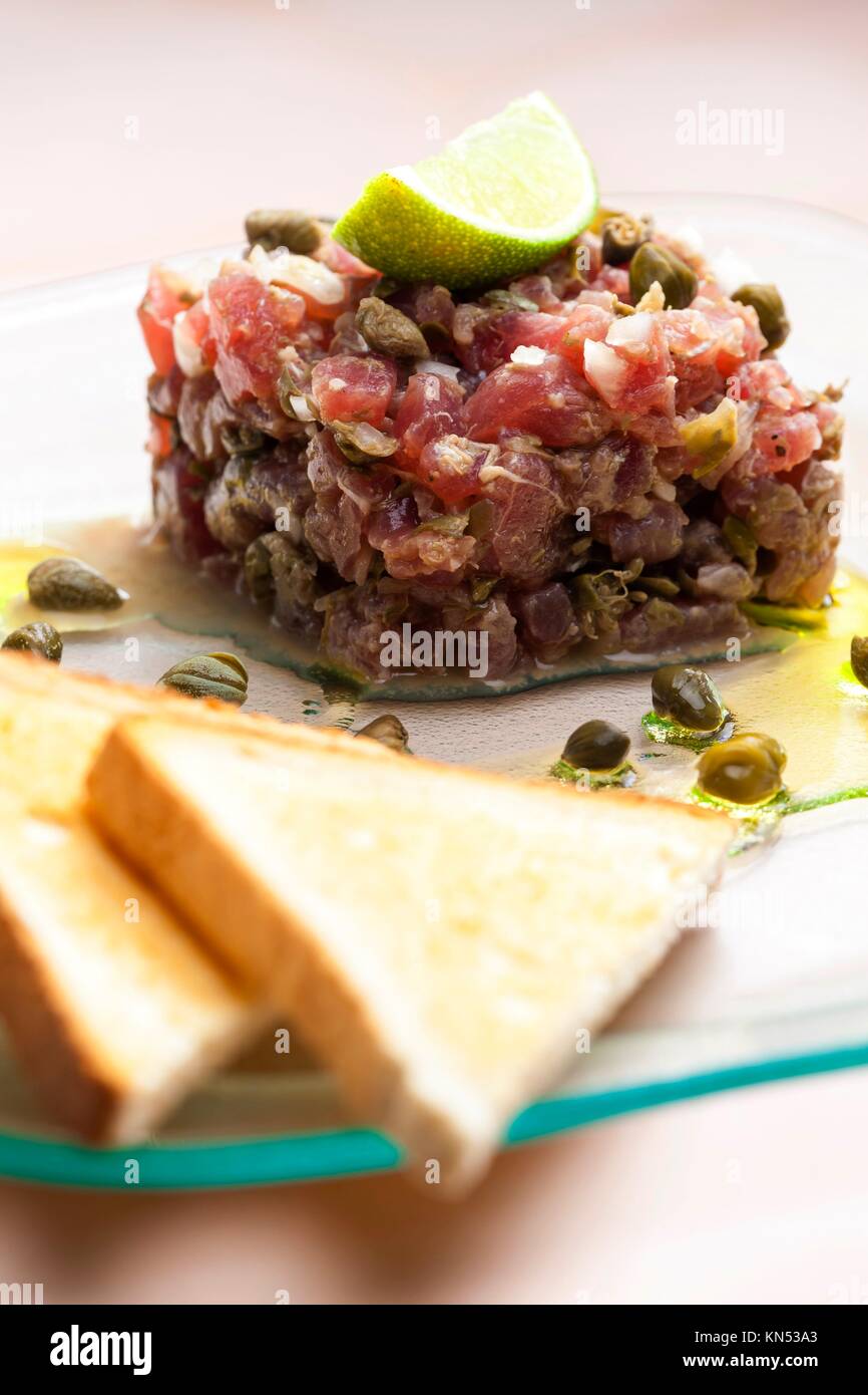 Tuna Tartare Stock Photos & Tuna Tartare Stock Images Alamy