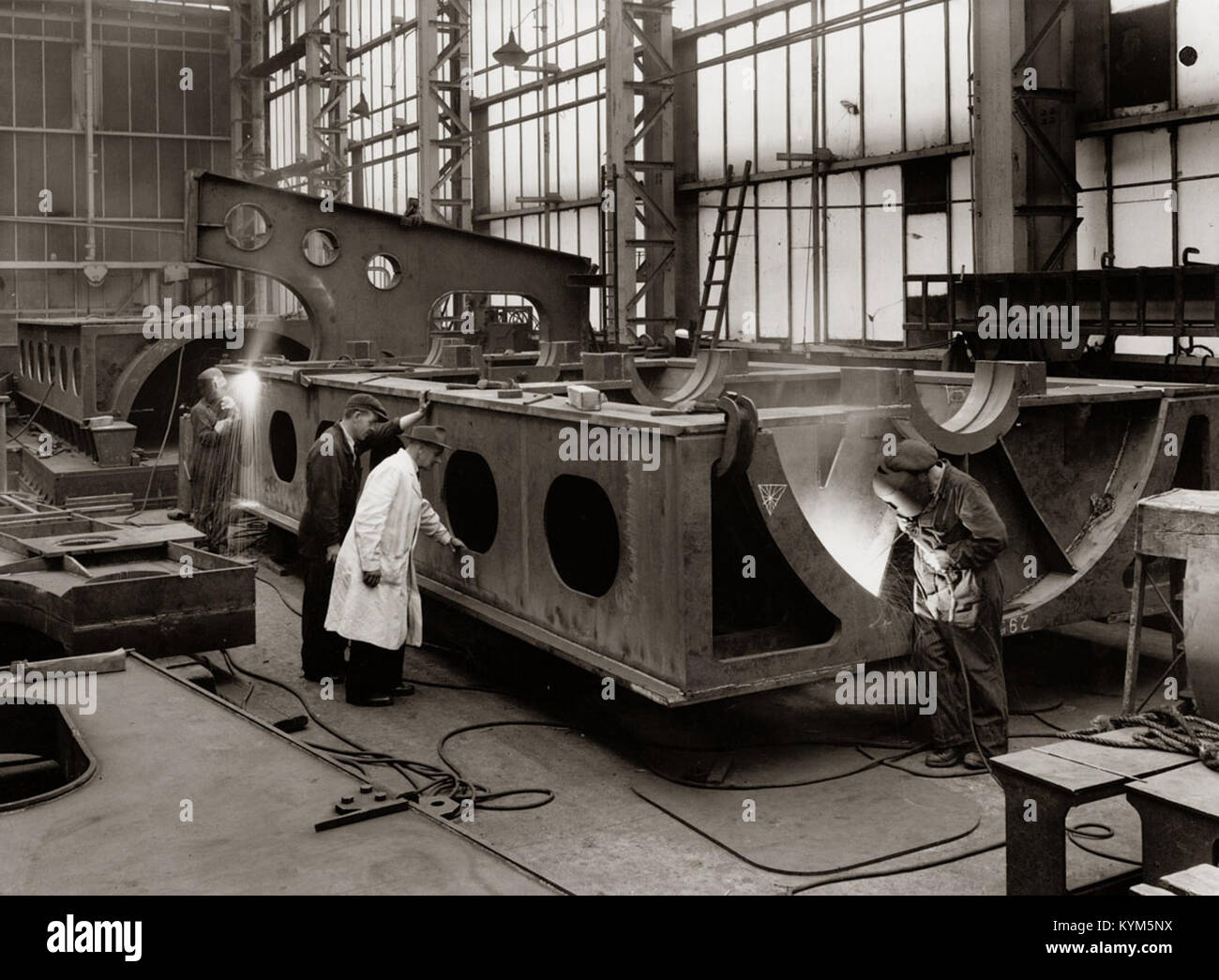 Welding a bedplate at the Doxford Engine Works 35894799992 o