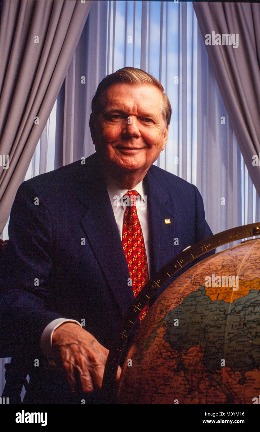 😍 Dan amos aflac. Aflac CEO Dan Amos Doing the Right Thing. 20190109