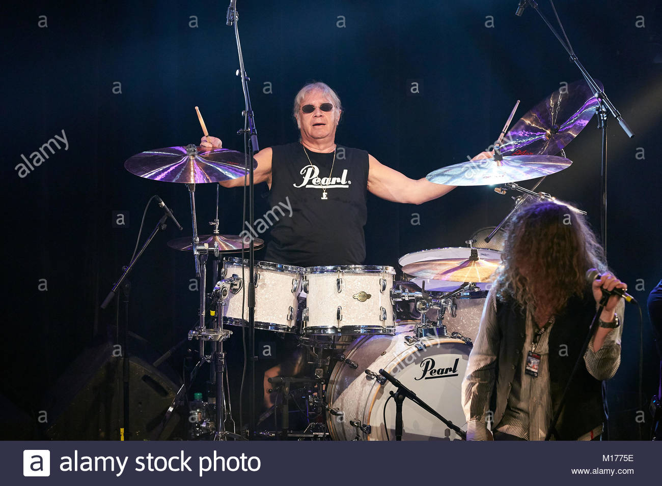 Riom, France. 27th Jan, 2018. Deep Purple drummer Ian Paice performs