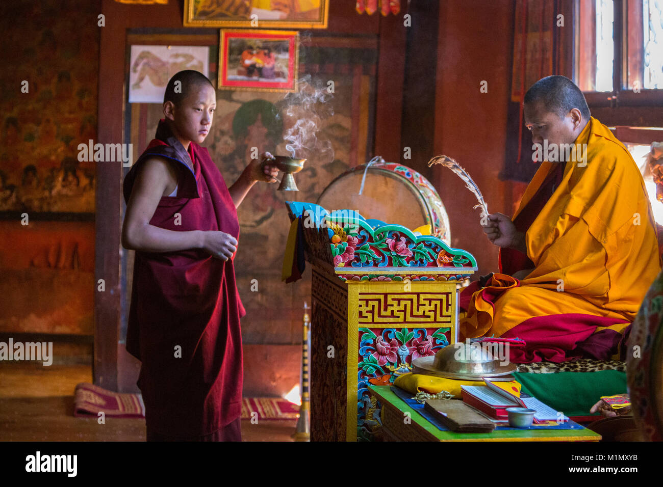 Buddhist Monk Praying And Temple Hi Res Stock Photography And Images