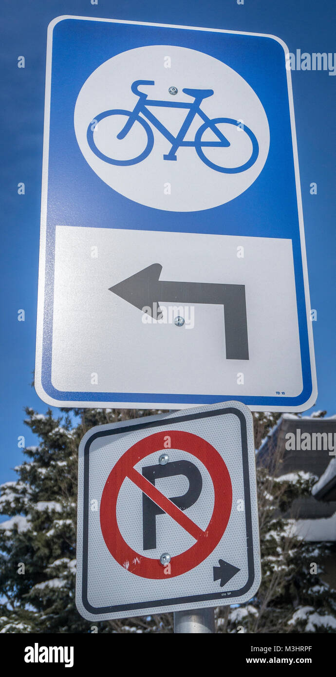 Bike Stop Sign Stock Photos & Bike Stop Sign Stock Images Alamy