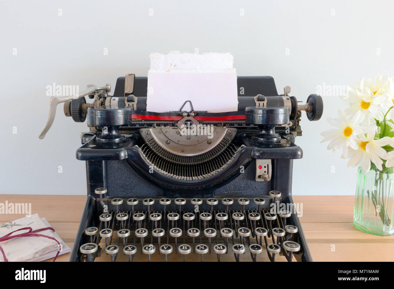 Typewriter paper carriage