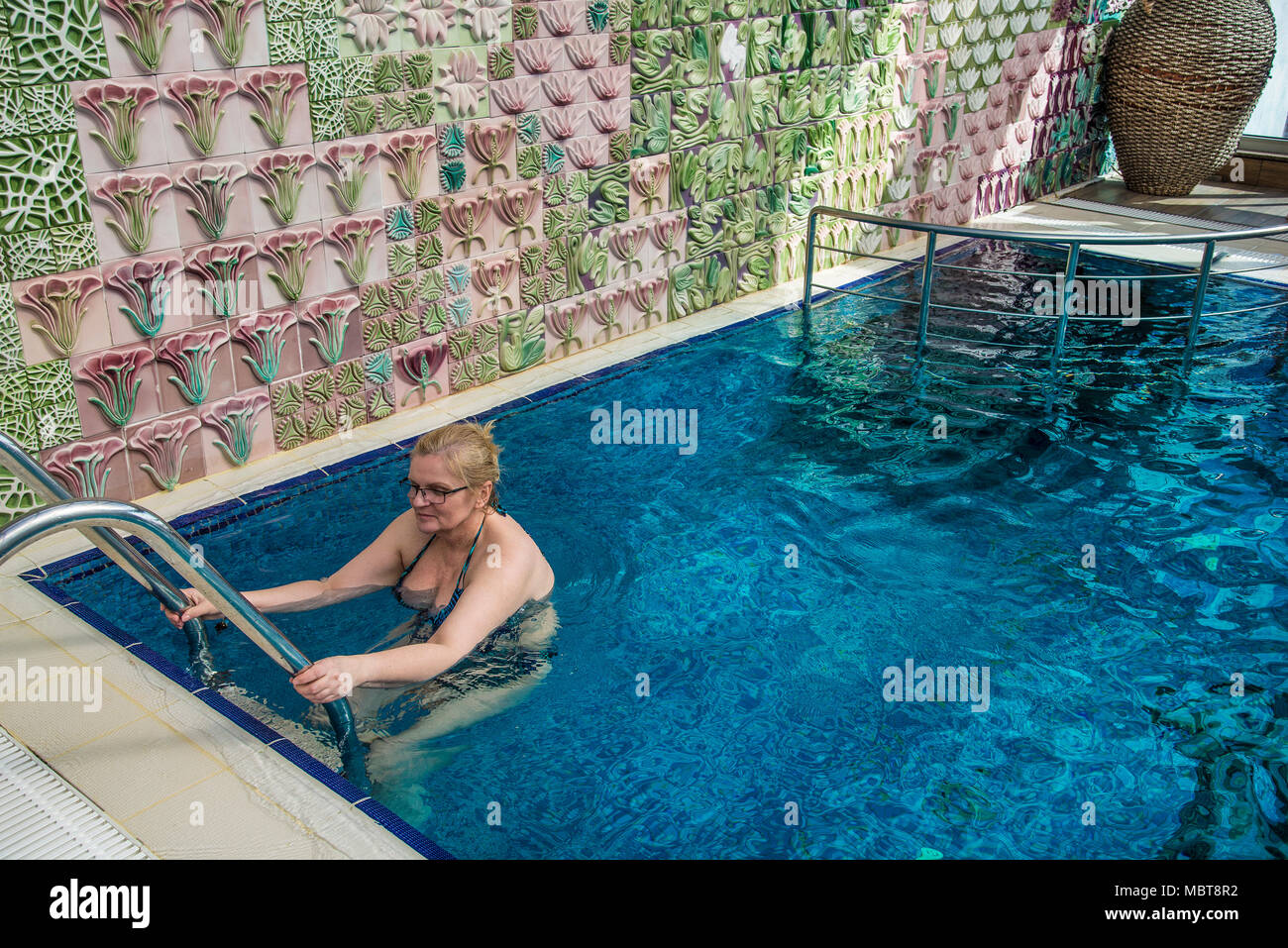 Mature Woman Swimming Hi Res Stock Photography And Images Alamy