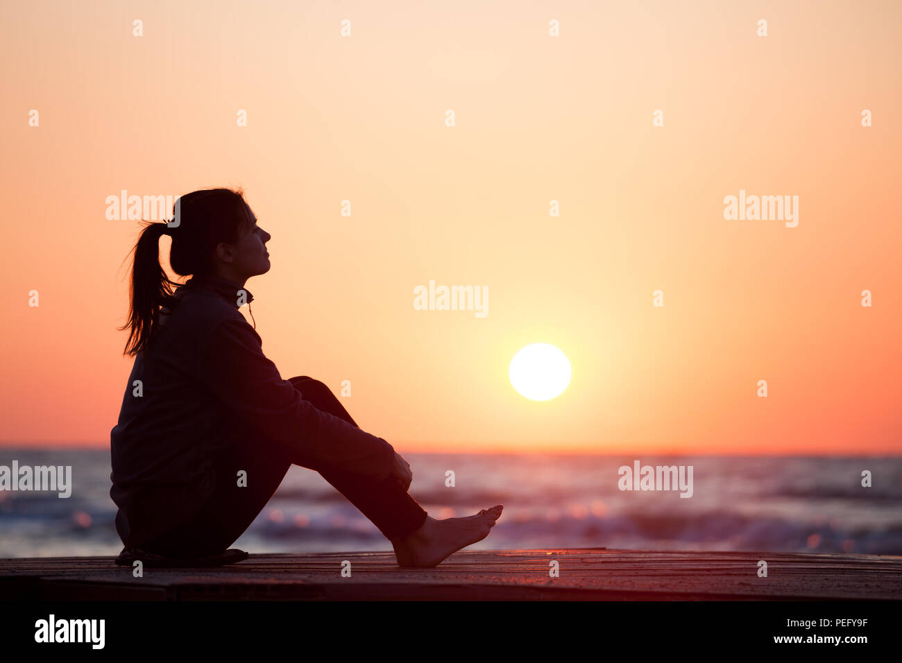 Sad Girl Sitting Sea High Resolution Stock Photography And Images Alamy 80940 Hot Sex Picture pic