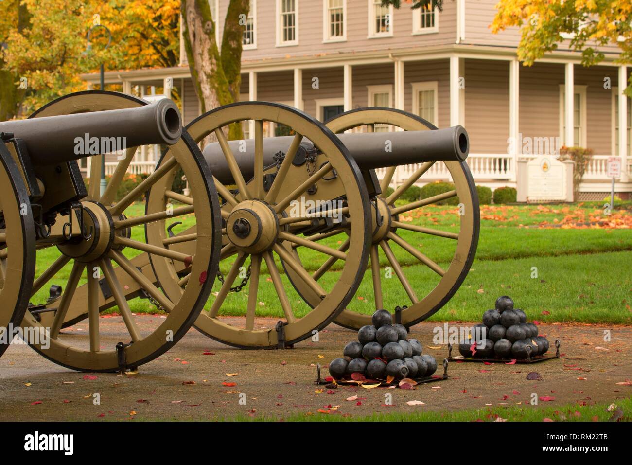 Napoleon 12 Point Light Field Cannon Fort Vancouver National Historic