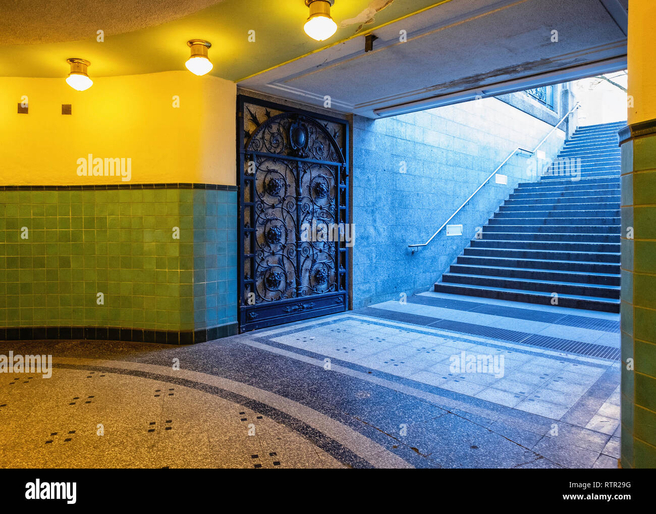 Berlin Wilmersdorf Heidelberger Platz U U Bahn Underground Railway