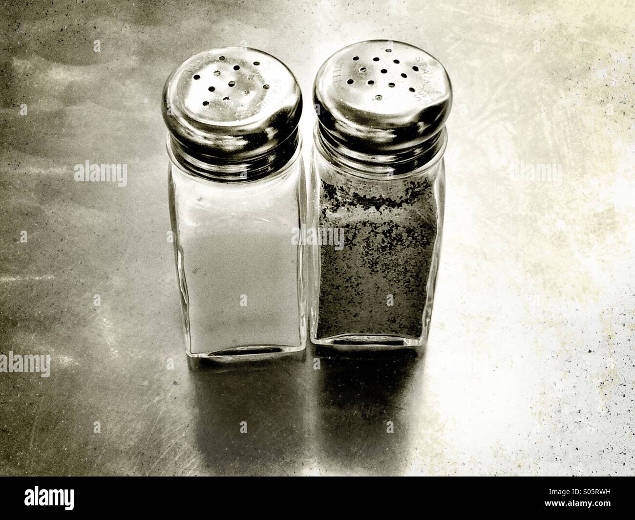 salt-and-pepper-shakers-S05RWH.jpg