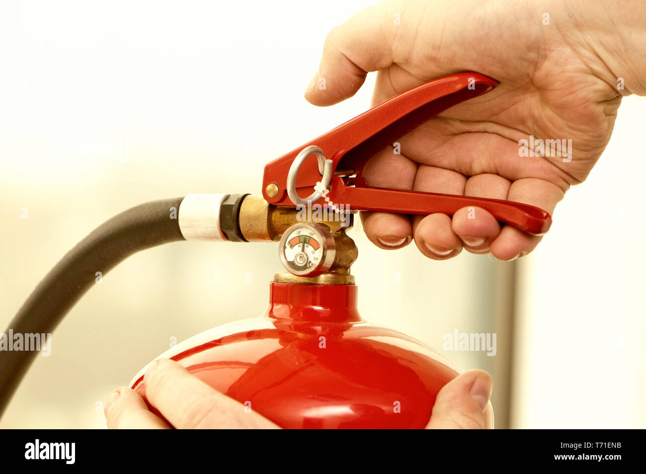 Hand Holding Fire Extinguisher Hi Res Stock Photography And Images Alamy