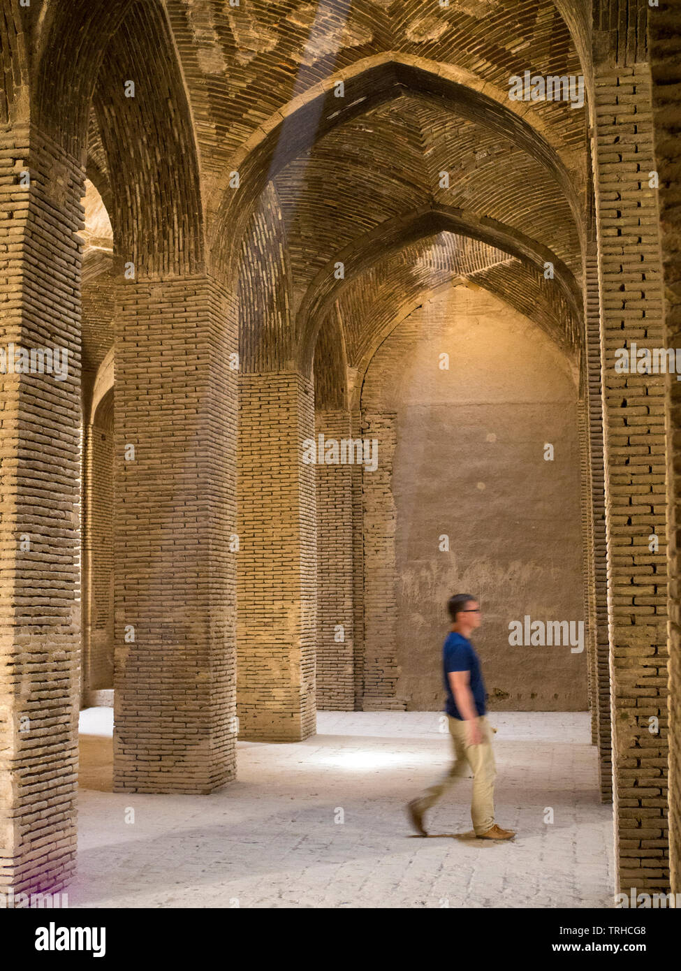 Inside The Masjed E Jame In Esfahan The Oldest Friday Congregational