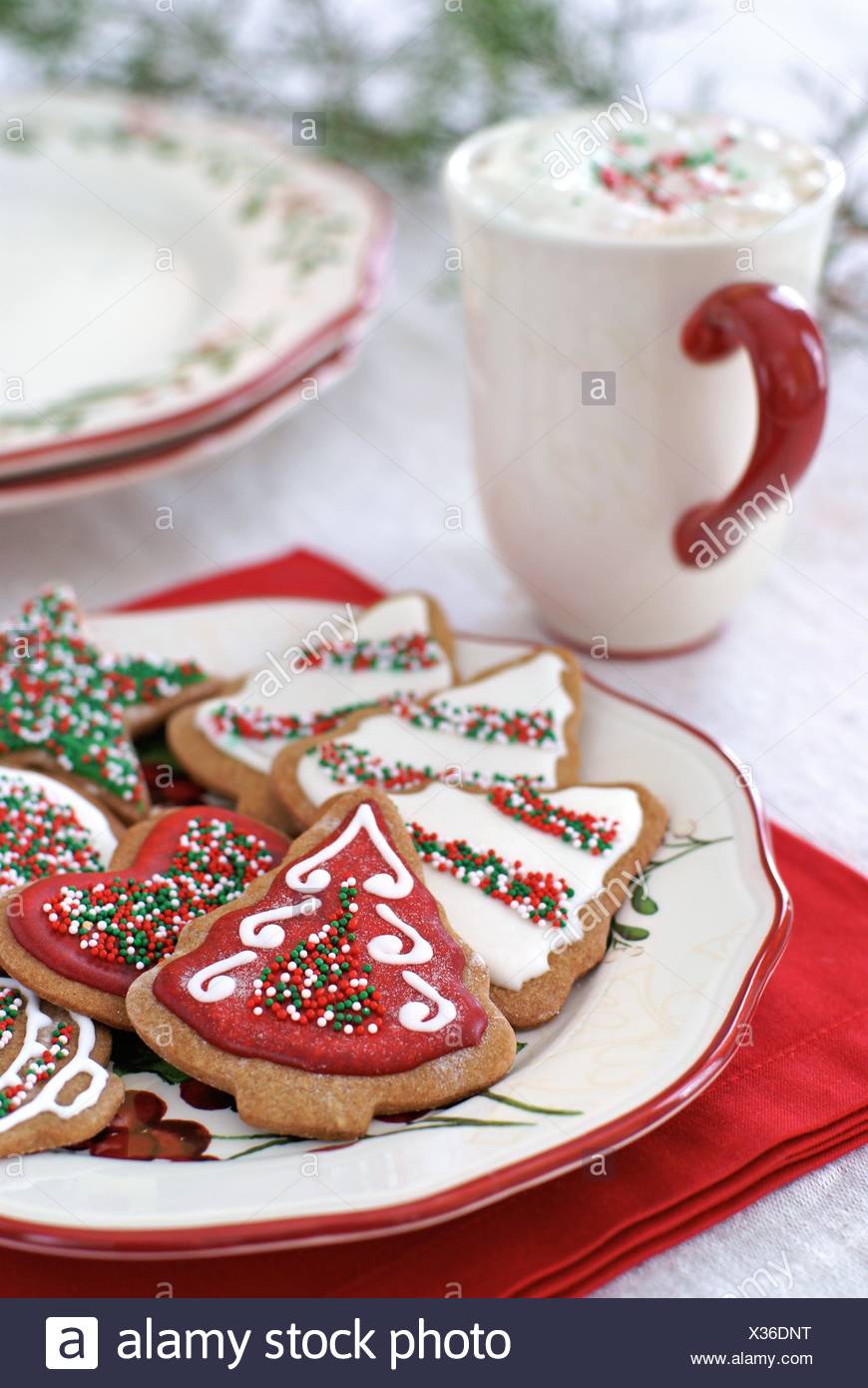 gingerbread cookies decorated for christmas with icing and sprinkles - Decorating Cookies With Sprinkles For Christmas gingerbread cookies decorated for christmas with icing and sprinkles - Decorating Cookies With Sprinkles For Christmas
