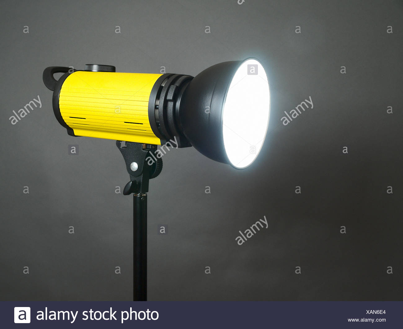 Flash Bulb Stock Photos & Flash Bulb Stock Images Alamy