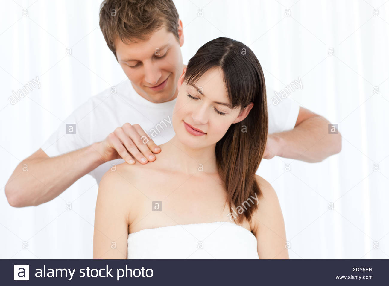 Animated woman fucking several men Animated woman fucking several men