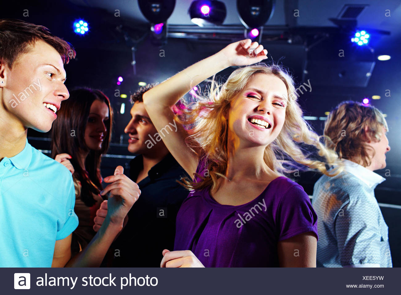 What to put on a disco for guys and girls What to put on a disco for guys and girls