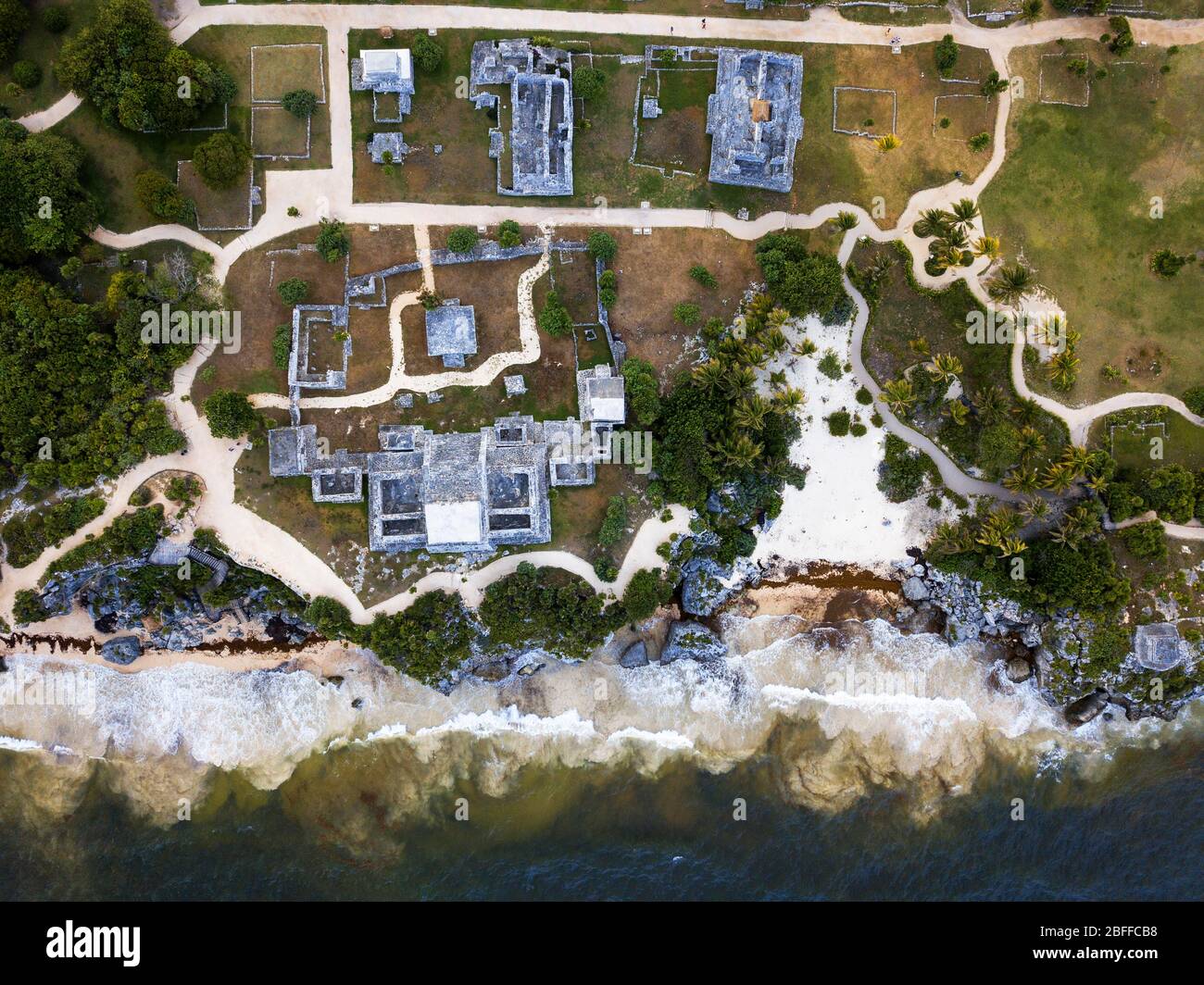 Luftaufnahmen Von El Castillo Und Den Ruinen Des Maya Tempels In Tulum