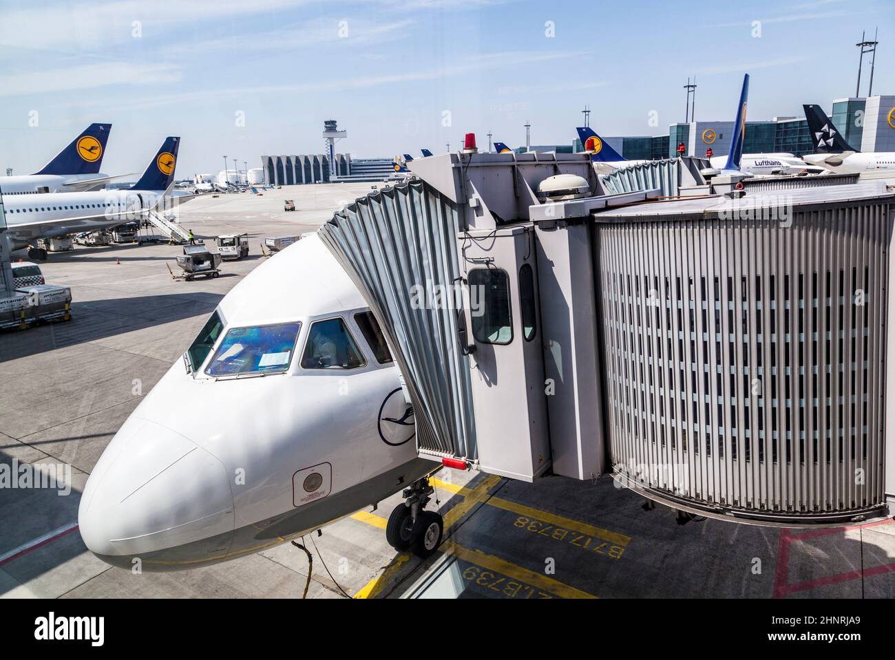 Lufthansa Boarding Fotos Und Bildmaterial In Hoher Aufl Sung Alamy