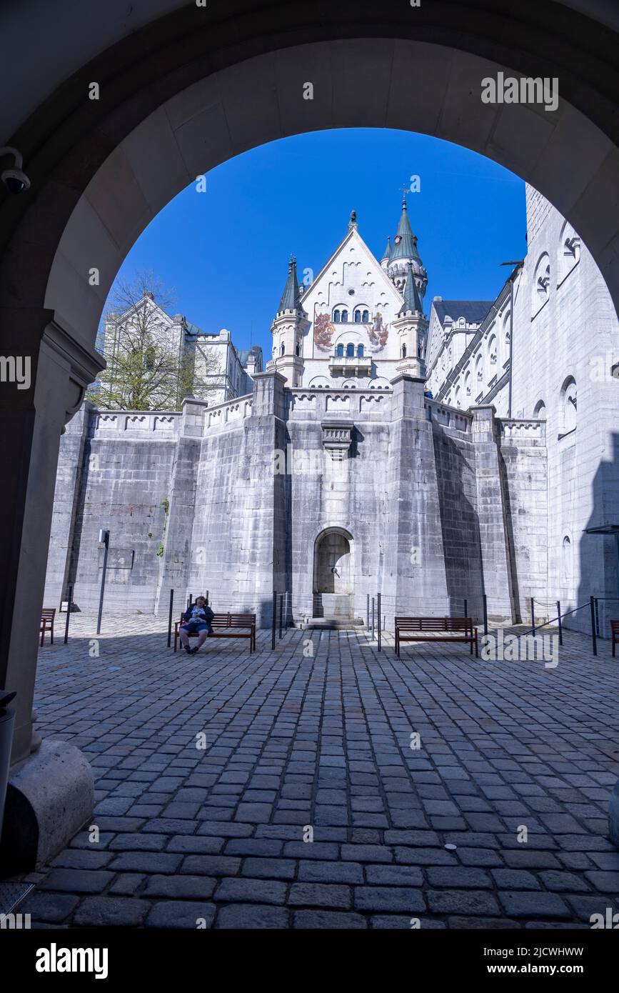 Neuschwanstein Castle Courtyard Fotos Und Bildmaterial In Hoher