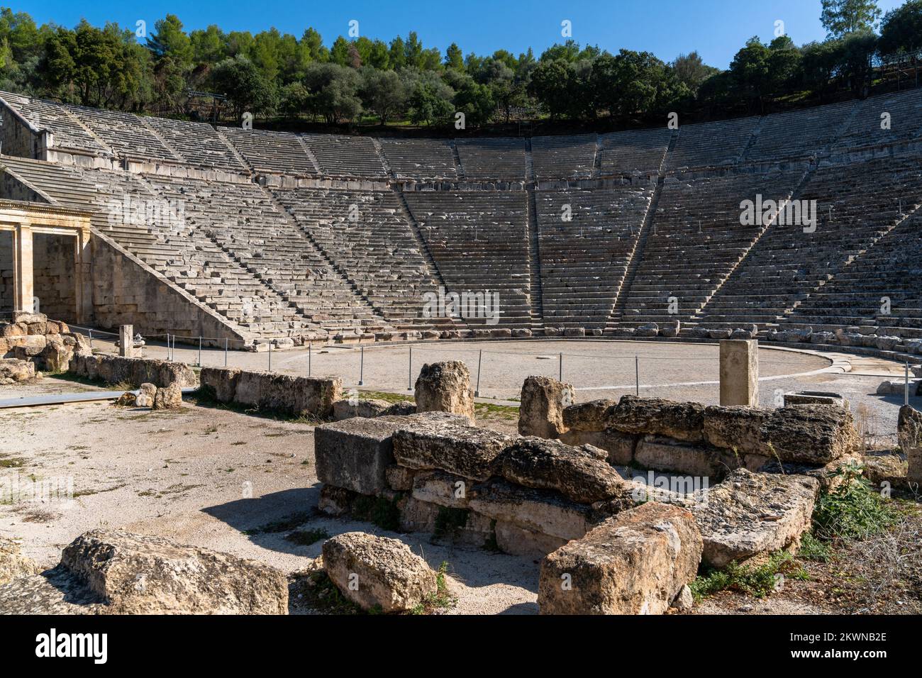 Antikes Theater Von Epidauros Fotos Und Bildmaterial In Hoher