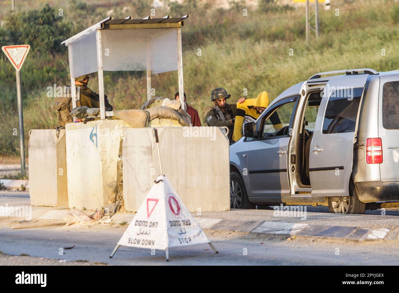 Nablus Palästina 03 Mai 2023 Ein israelischer Soldat durchsucht