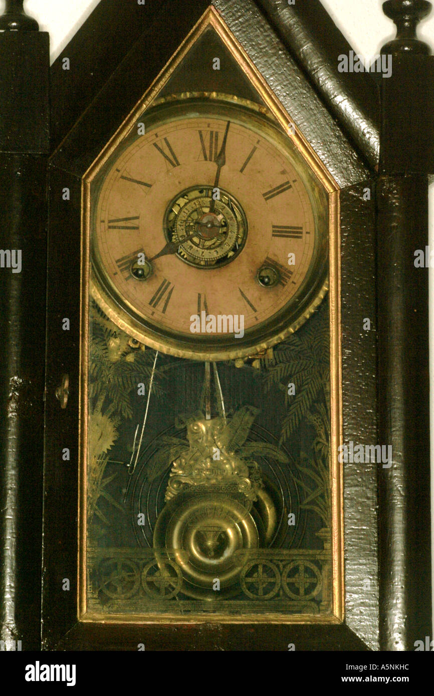 Alte Uhr mit Pendel Stockfoto, Bild: 6488923 - Alamy Alte Uhr mit Pendel Stockfoto, Bild: 6488923 - Alamy