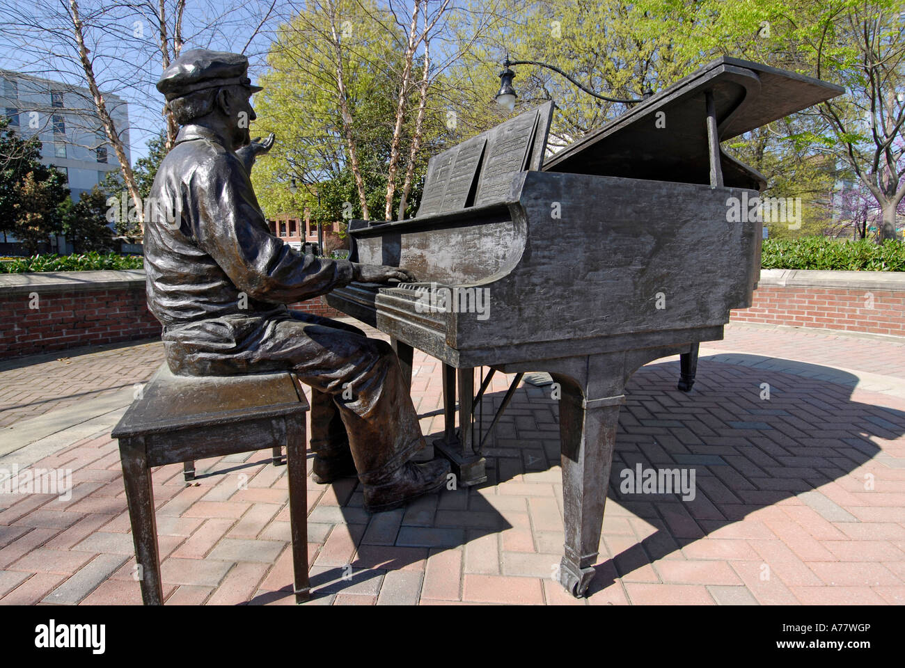 Owen Bradley Statue am Music Row in Nashville Tennessee TN Tenn US USA