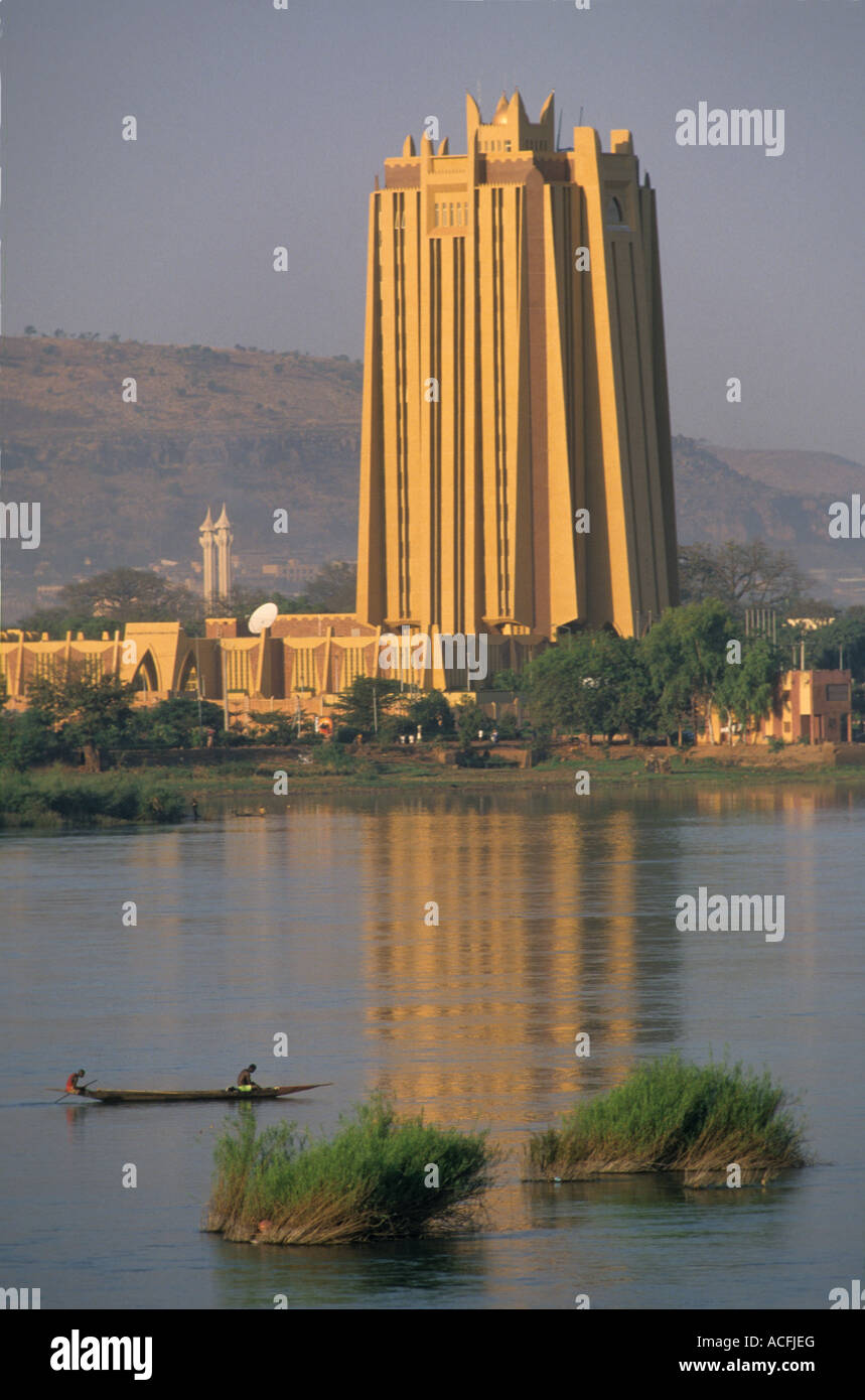 West-Afrika Mali Bamako den Niger-Fluss und das Gebäude der Zentralbank der Staaten Westafrikas 