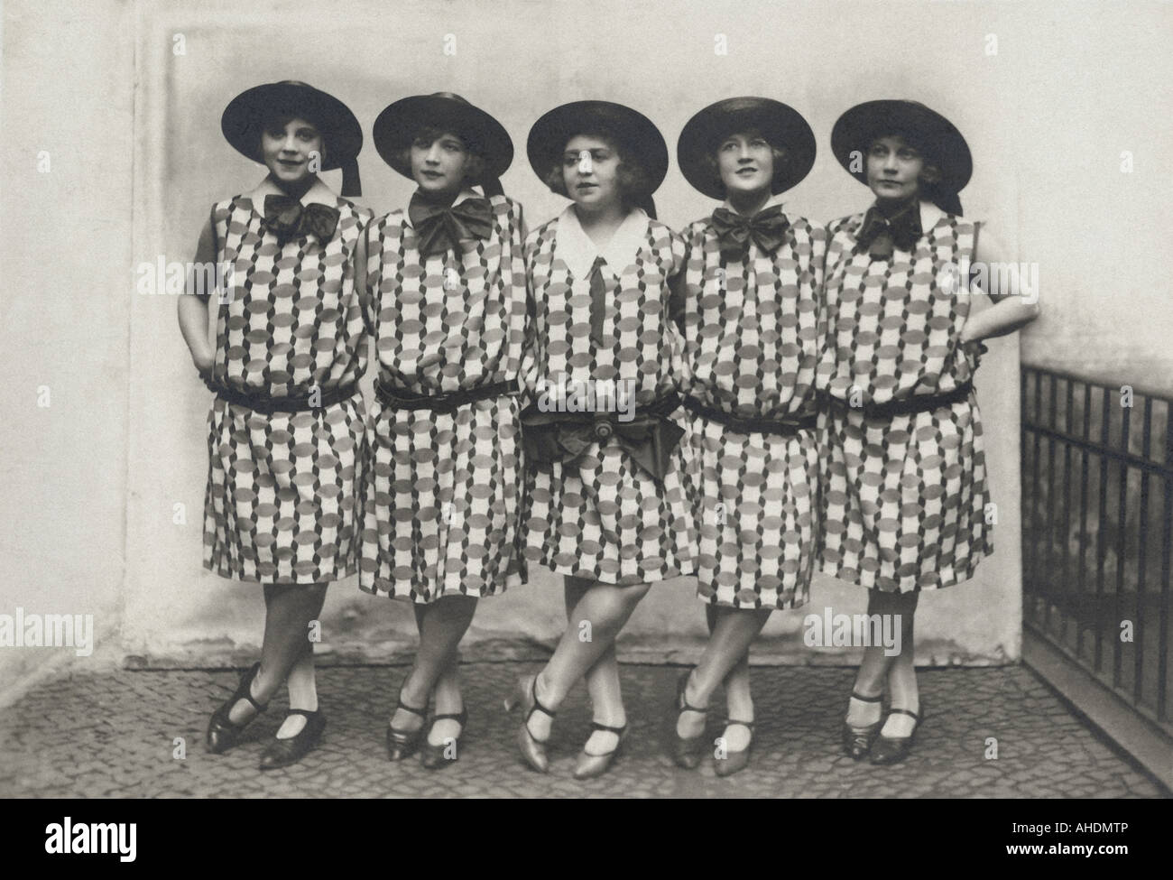 Mode Des 20 Jahrhunderts Menschen, Frauen, Gruppe, 1920er Jahre, 20er-Jahre des 20. Jahrhunderts