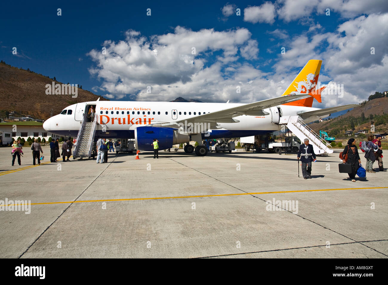 Druk Air Flughafen Paro Paro Bhutan Stockfoto Bild 15183935 Alamy