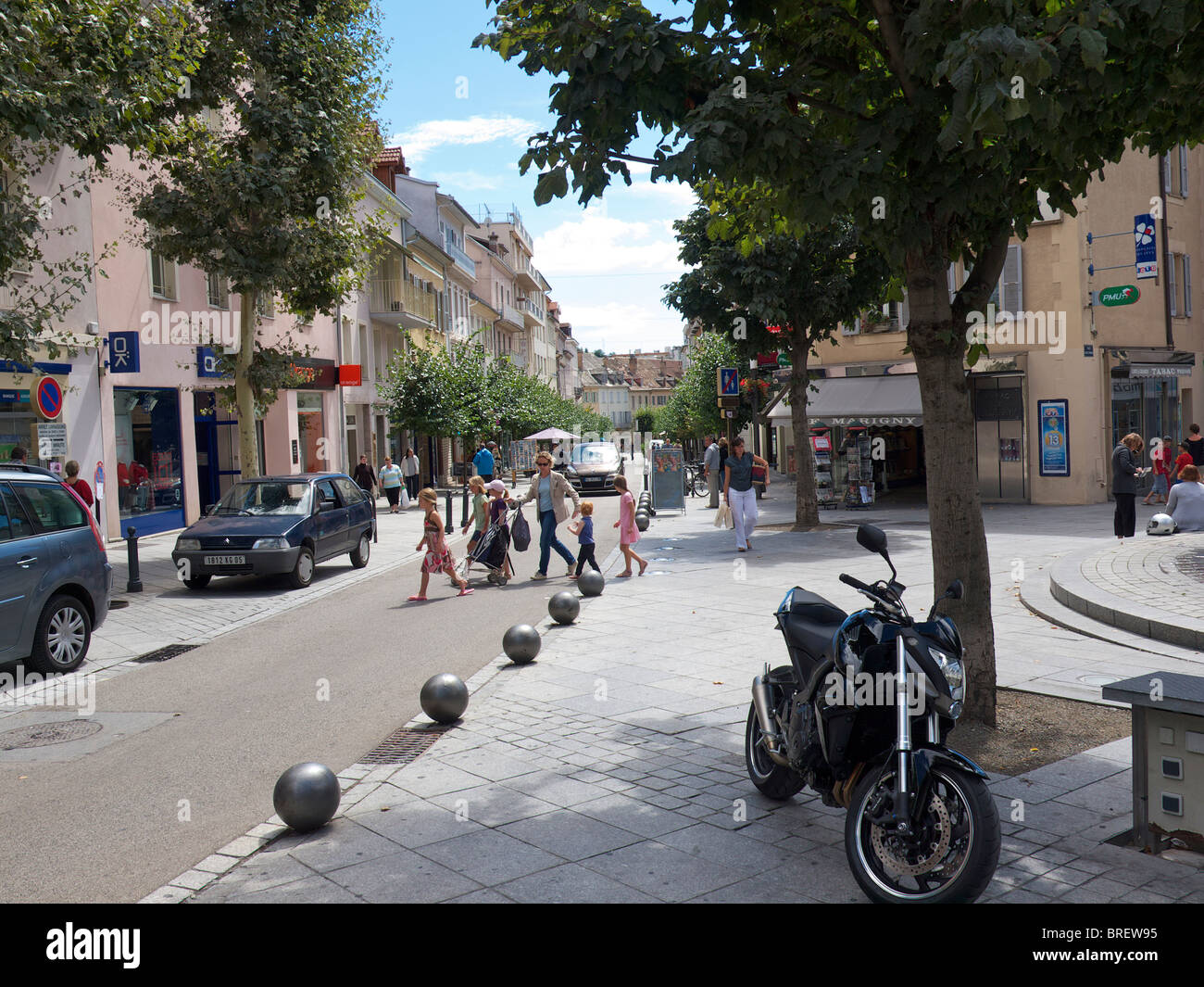 Straßenszene in Gap, Hautes Alpes, Frankreich Stockfoto, Bild 31674641