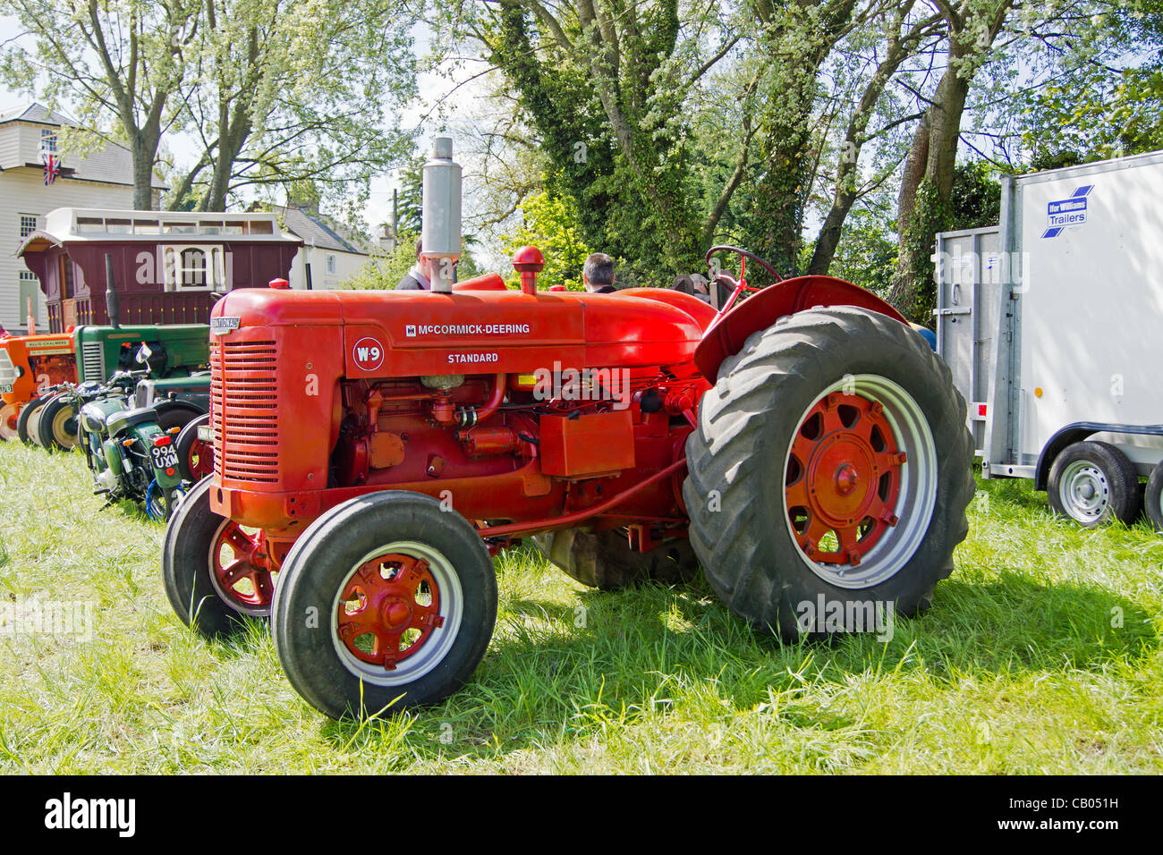 Alter mccormick traktor Fotos und Bildmaterial in hoher Auflösung Alamy