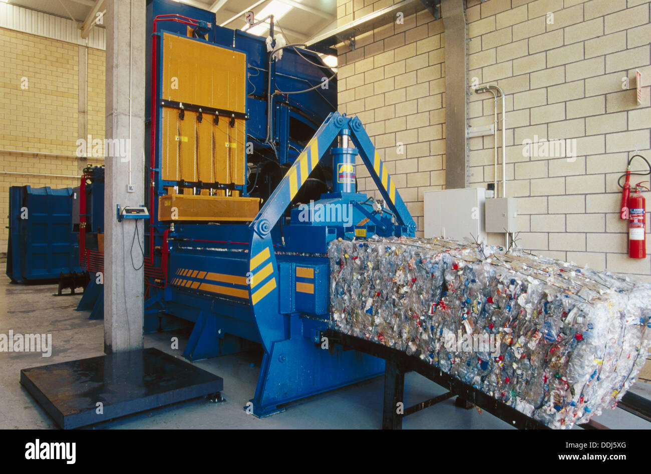 Kunststoff recycling, Sortieranlage Stockfoto, Bild: 60021432 - Alamy