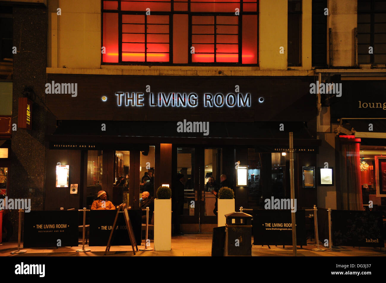 Wohnzimmer Restaurant, wohnzimmer-restaurant und eine bar an der nacht manchester, uk, Design ideen