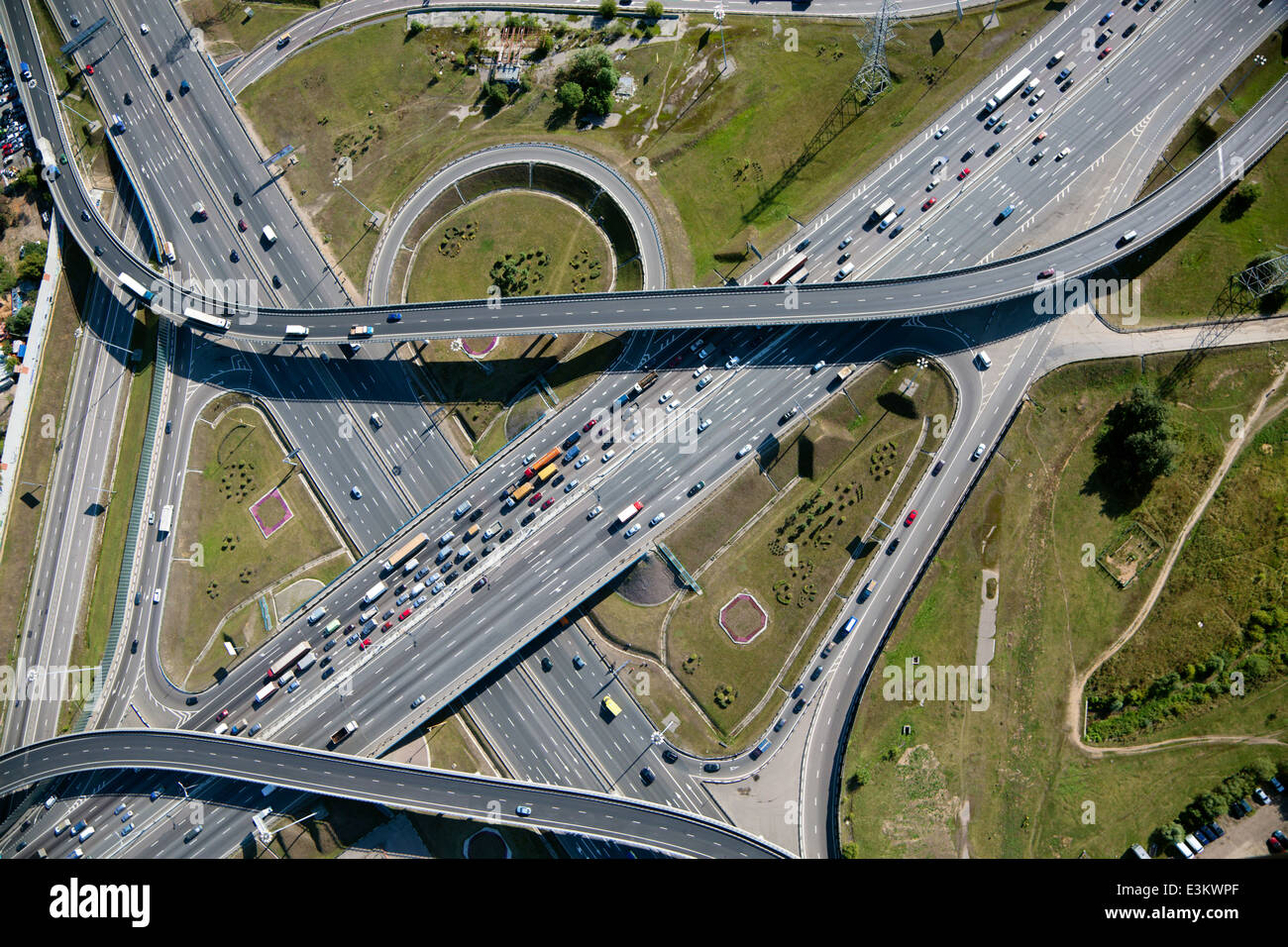 Luftaufnahme des Autobahnkreuz in Moskau, Russland Stockfoto, Bild