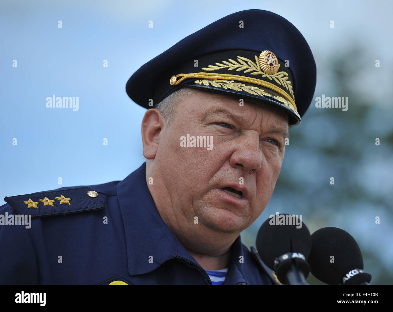 Ryazan Region, Russland. 9. Juli 2014. Vladimir Shamanov, der