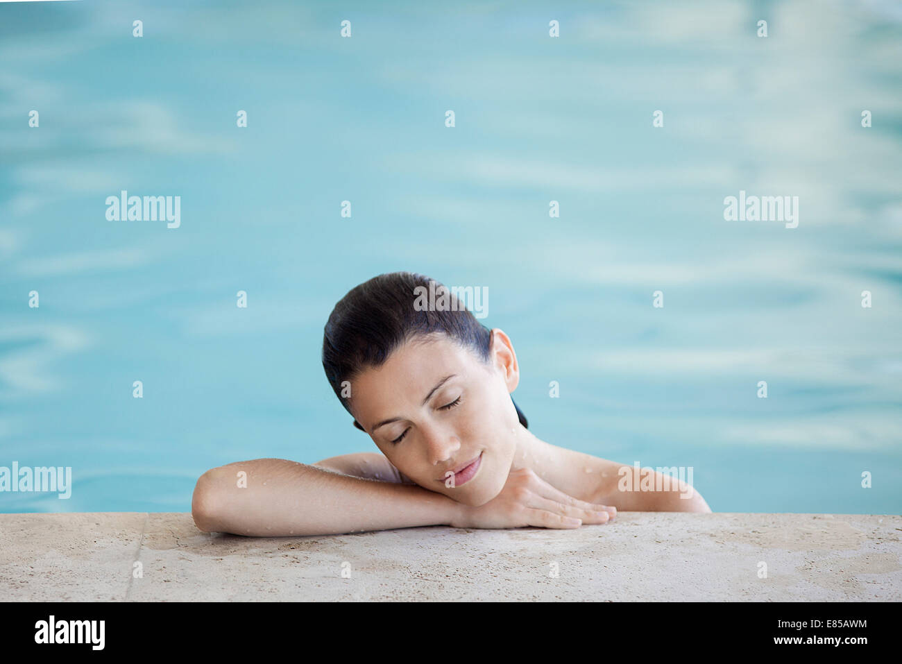 Frauen kennenlernen im schwimmbad