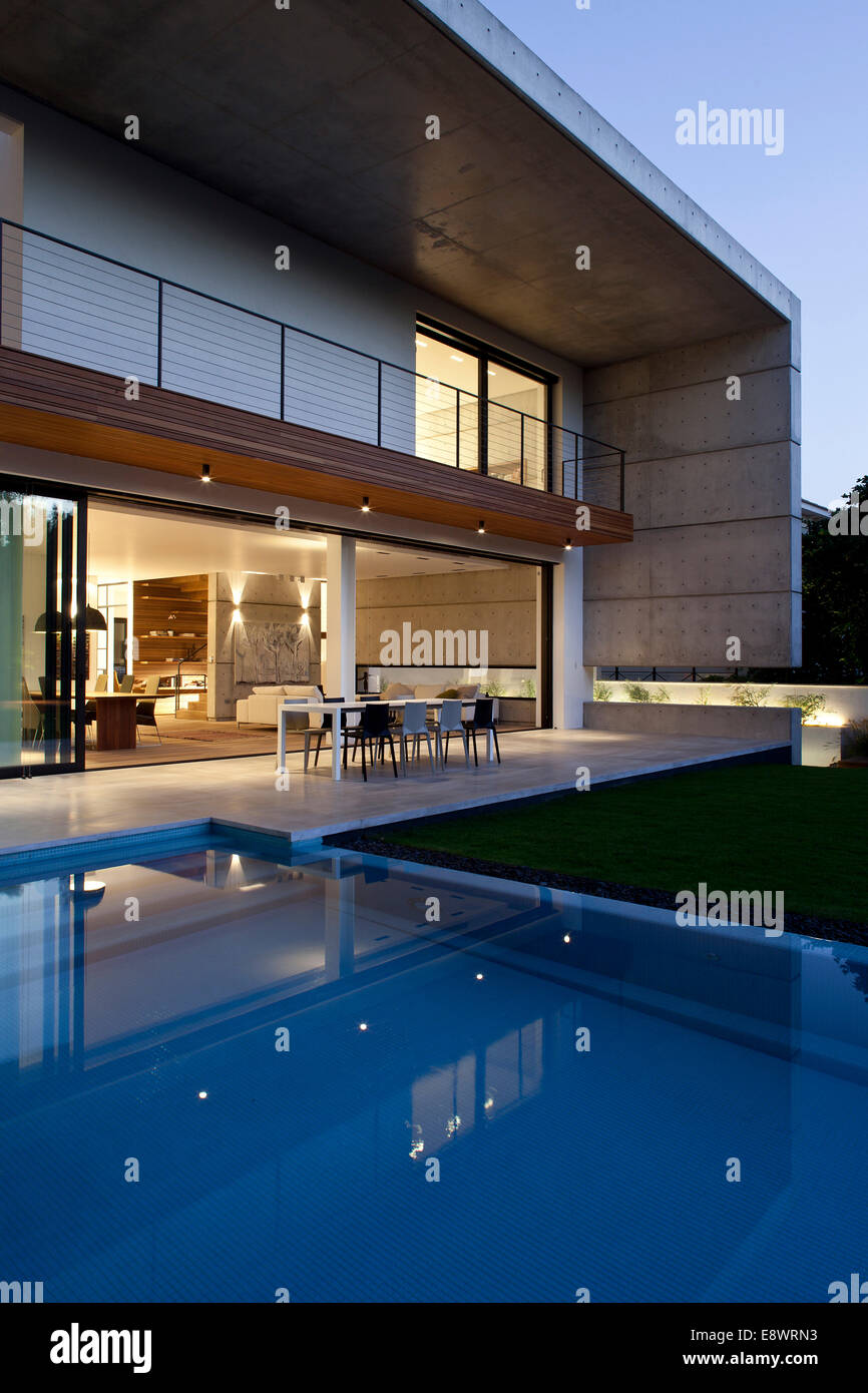 Doppelte Höhe Balkon Fassade und Schwimmbad von Haus D, Israel ... Doppelte Höhe Balkon Fassade und Schwimmbad von Haus D, Israel ...