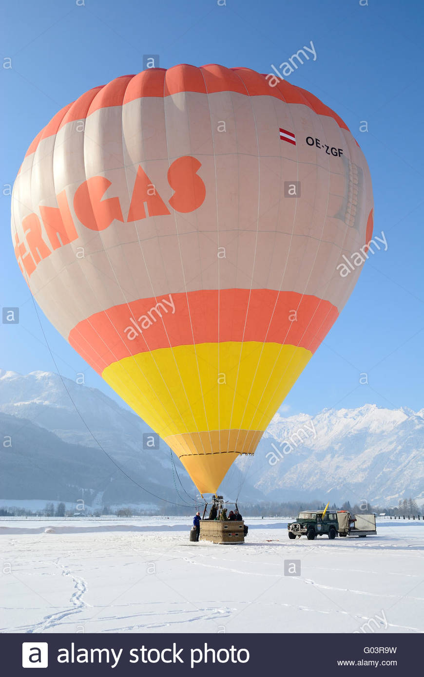 gas balloon stockfotos gas balloon bilder alamy gas balloon stockfotos gas balloon bilder alamy