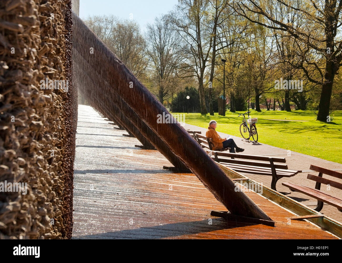Kurpark von Bad Sassendorf Mit Dem Gradierwerk Im Fruehling