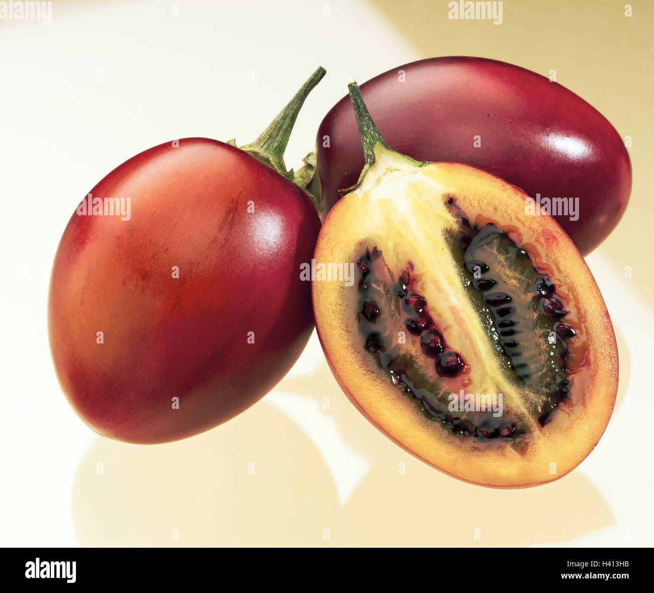 Tamarillos Cyphomandra Betacea Komplett Aufgeschnitten Detail