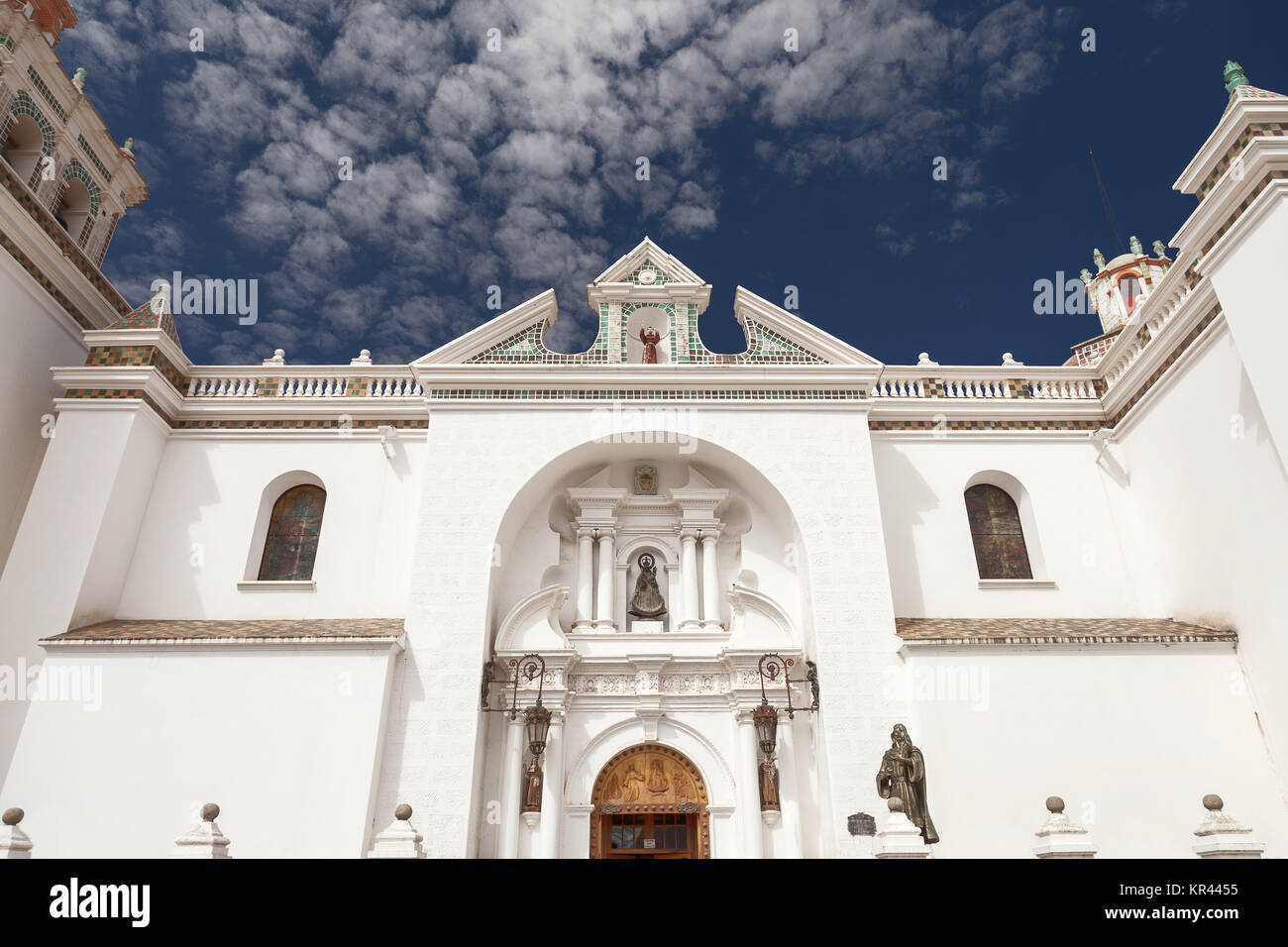 Fassade der Basilika Unserer Lieben Frau von Copacabana Bolivien