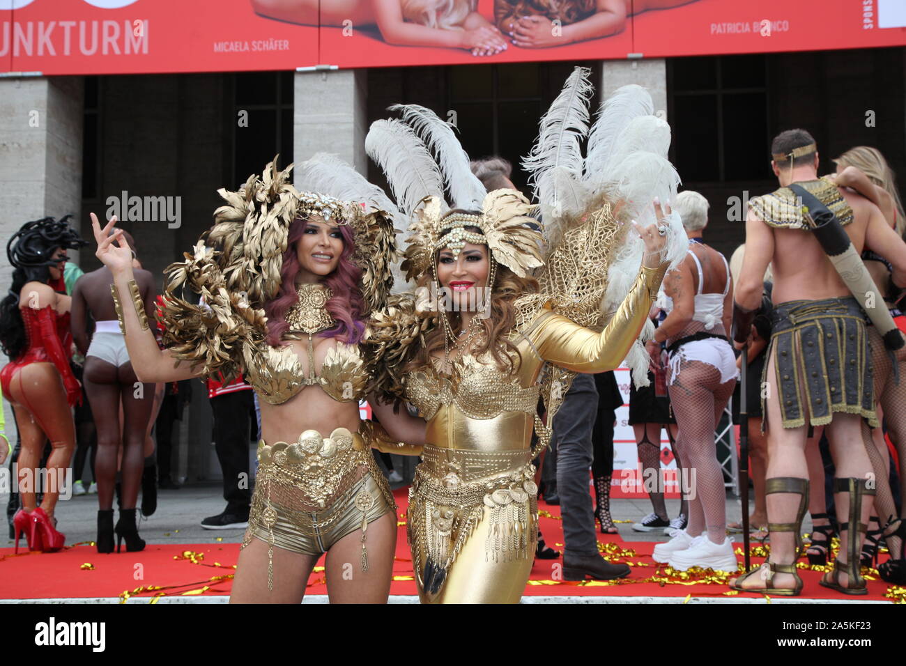 Micaela Sch Fer Lou Liah Medusa Und Patricia Blanco Bei Der Er Ffnung