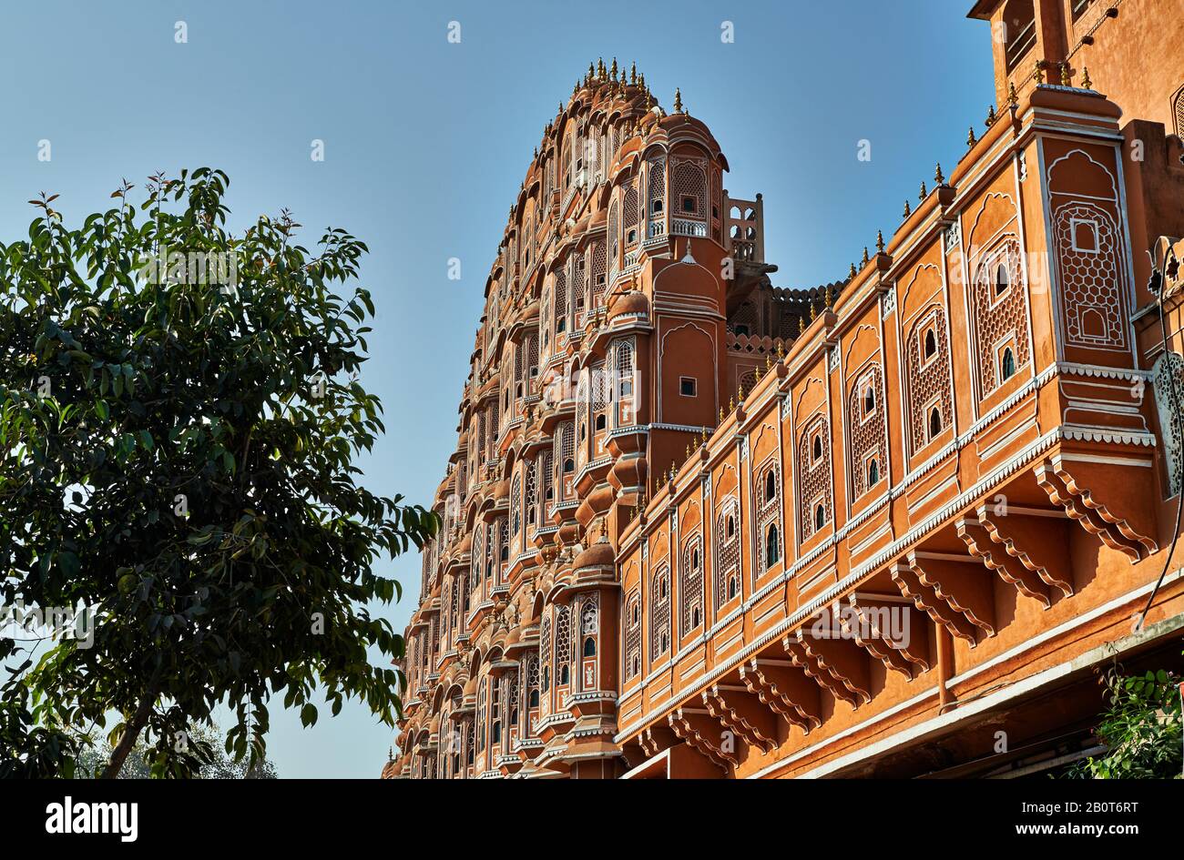 Fachada Frontal Del Palacio De Los Vientos Hawa Mahal Jaipur