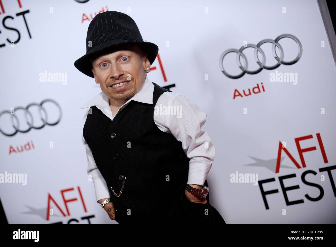 Foto De Archivo Verne Troyer Asiste Al Estreno De The Imaginarium