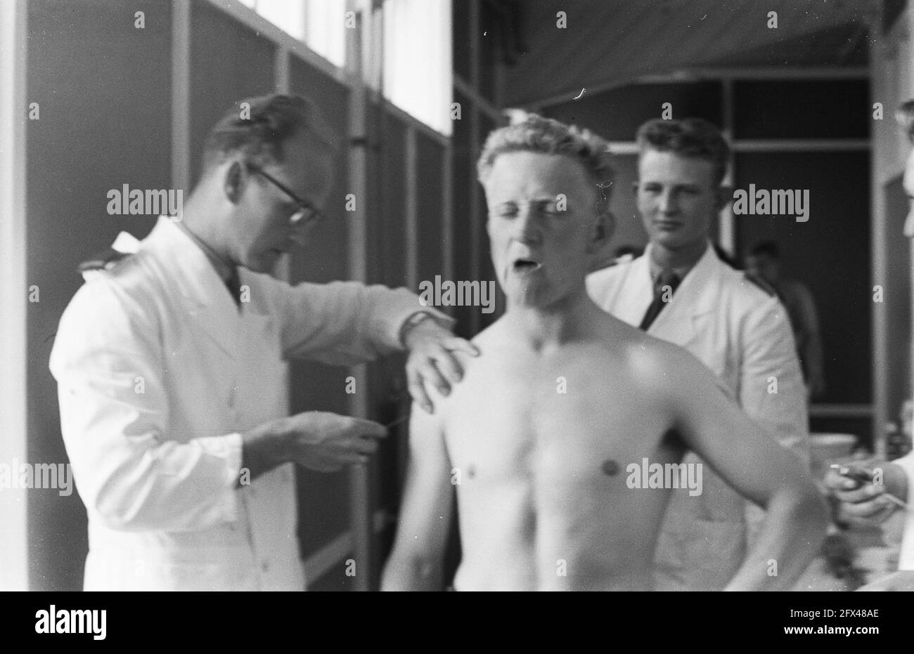 Examen Medico Militar Im Genes De Stock En Blanco Y Negro Alamy