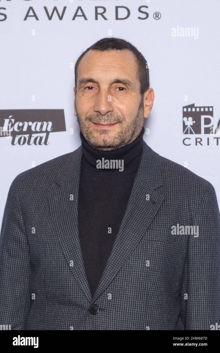 Zinedine Soualem Asiste A La Fotocall De Los Primeros Premios Paris