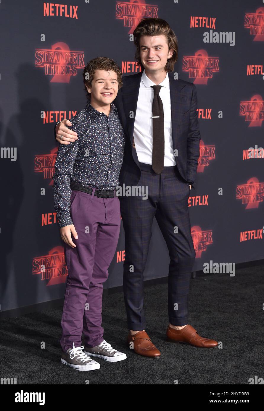 Gaten Matarazzo Y Joe Keery Asisten Al Evento De Estreno Stranger