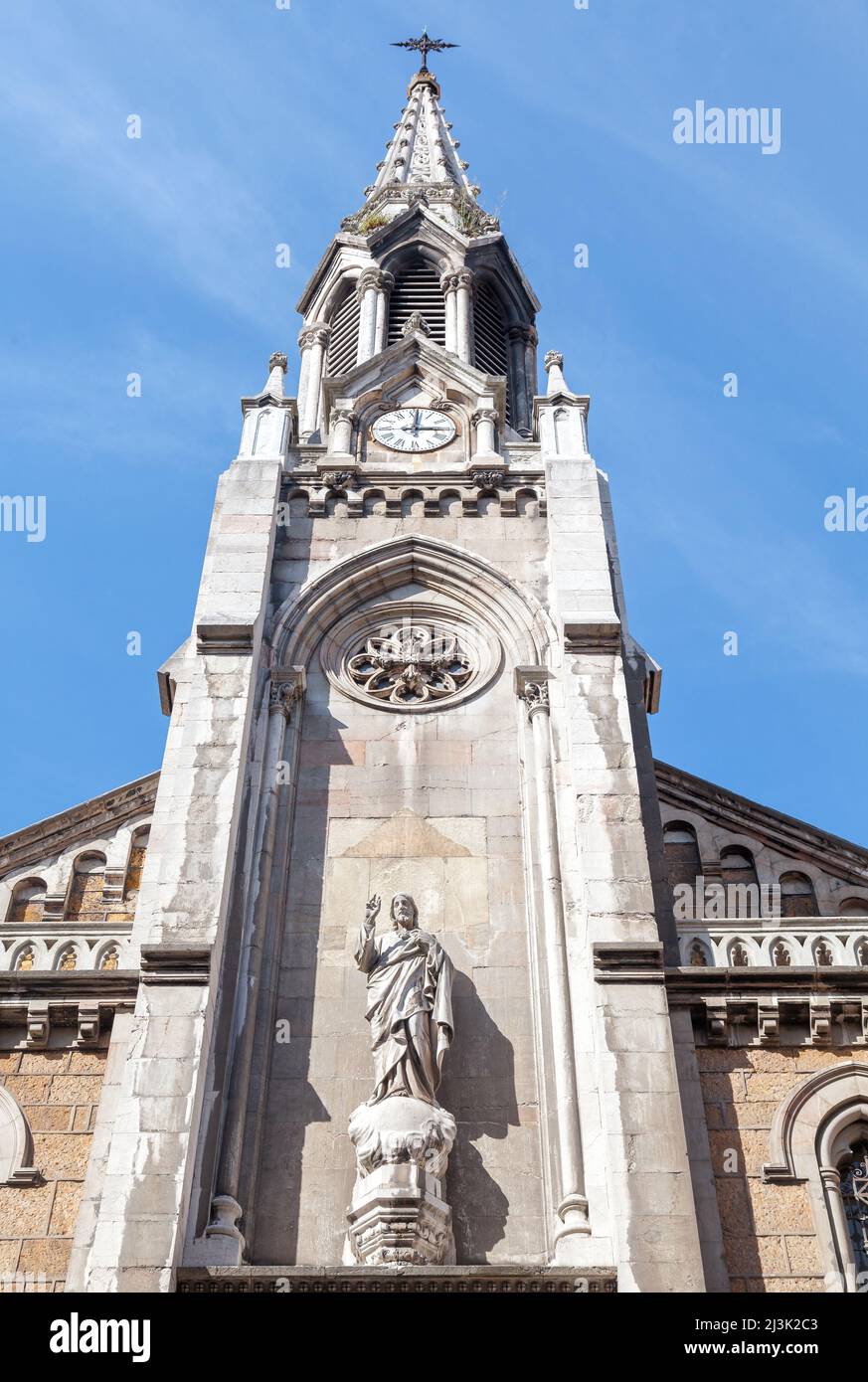 Iglesia del Sagrado Corazón de Jesús en Oviedo España Fotografía de