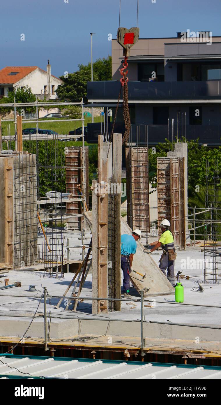 Encofrado Tradicional De Madera Que Se Coloca Para Hacer Columnas De